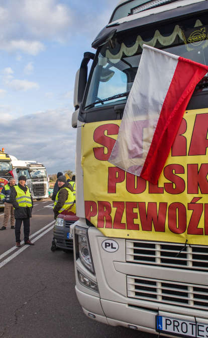 Польские перевозчики достигли соглашения с правительством и приостановят блокаду границы с Украиной до 1 марта (обновлено) /Getty Images