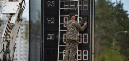 Литр бензина за 55 грн – уже реальность. Государство ограничило цены на топливо, но 25% заправок проигнорировали это. Почему так происходит