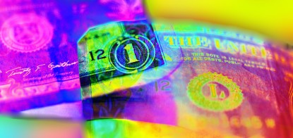 НБУ нарешті посунув фіксований курс до 36,6 грн/$. Чому це корисно для бізнесу, але не вирішує усіх проблем економіки /Фото Getty Images