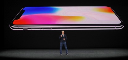 Дилема майбутнього. Apple продала 1,8 млрд айфонів і тепер думає, як заробляти далі. Аналіз від The Economist /Фото Getty Images