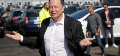 Ілон Маск купив у двоюрідних братів компанію SolarCity. Тепер він змушений доводити в суді, що це не було кумівство за гроші інвесторів Tesla /Фото Getty Images