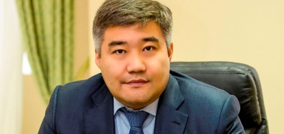 Государство пропустило новое поколение, люди заболели патернализмом, а говорить с толпой невозможно. Что думает посол Казахстана в Украине о протестах в его стране