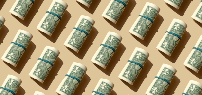 Не «тисяча Зеленського», а майже 100 000 грн від Шмигаля. Кабмін запустив «Руку допомоги»: гроші отримають малозабезпечені, які готові піти у підприємці. Чи хороша це ідея? /Фото Getty Images