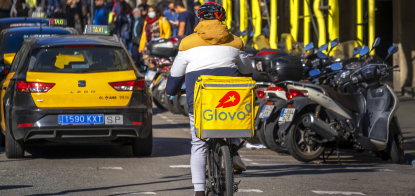 Основным владельцем Glovo стал немецкий Delivery Hero. Почему объединяются сервисы доставки и что это говорит о горячем рынке /Фото Getty Images/Shutterstock
