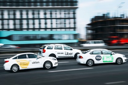 Прийшли за таксистами. Українського партнера Uber та Bolt підозрюють у податковій схемі. Що відбувається