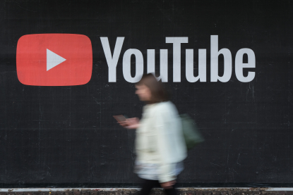 YouTube на всіх телеекранах. Як безплатна платформа навчилася «згодовувати» людям аматорський контент й тепер диктує умови для медіапростору? Розбір WSJ