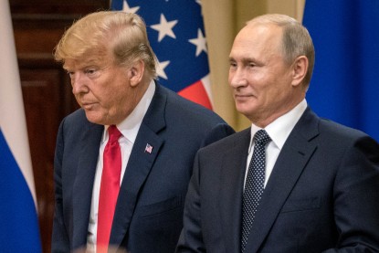«Трамп склонен поддерживать мнение того, с кем последним общался». Почему отменили вторую встречу между президентами США и России? Разбор WSJ, Politico и FT