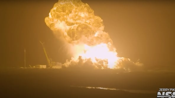 Космічний корабель SpaceX вибухнув на стартовому майданчику (відео)