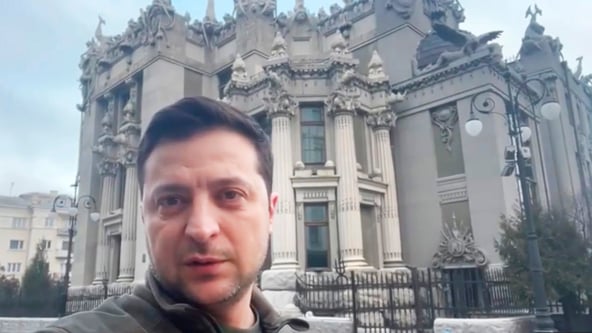 Зеленського одностайно підтримують Україна та світ. З чого складається лідерство українського президента під час війни та чому ця модель працює
