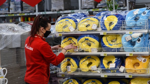 Ворог у нас один. І це не українці, які працюють в Auchan