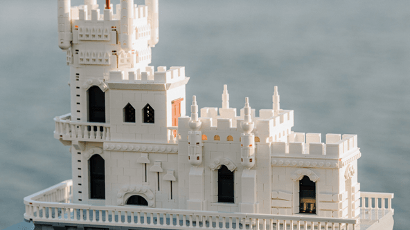 United24 и Lego создали конструкторы, посвященные украинским достопримечательностям. Деньги от проекта направят на восстановление (фото)