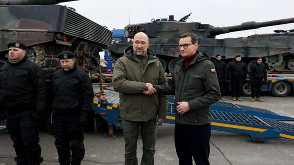 Перші танки Leopard 2 від Польщі прибули в Україну: фото, відео