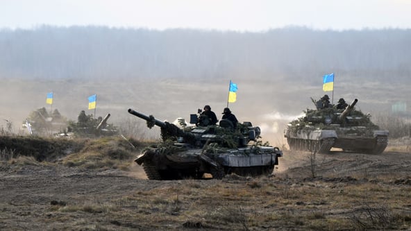США б'ють на сполох. Адміністрація Байдена вважає, що Росія може піти війною на Україну. Головне