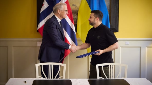 Україна уклала безпекову угоду з Норвегією. Країна продовжить поставки NASAMS та готова передати F-16