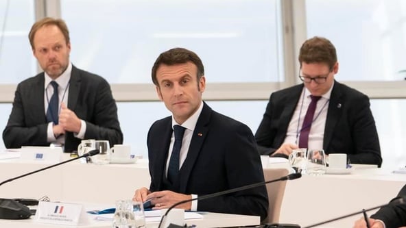 Спільний внесок допомоги Україні досяг €1 млрд. Макрон підсумував результати конференції в Парижі