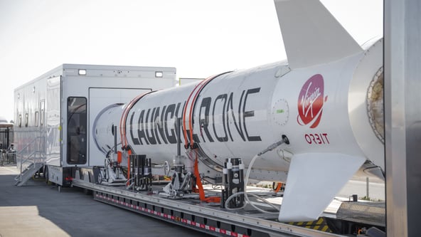 Virgin Orbit Річарда Бренсона звільняє майже всіх працівників через проблеми з фінансуванням