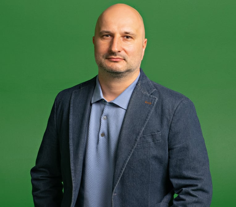 Александр Чекменев