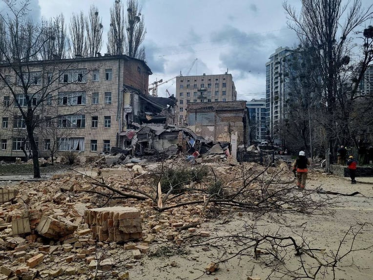 з відкритих джерел