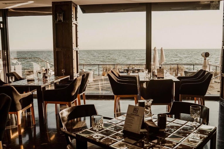 m1clubhotel.com