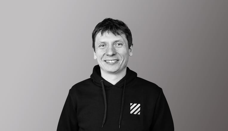 Олена Ведмідь