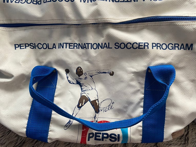 football memorabilia/twitter.com/collectfootball