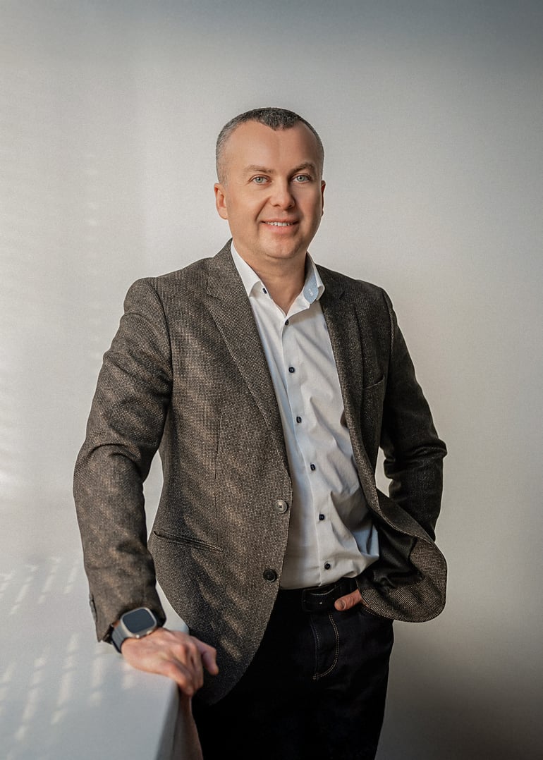 Артем Галкин