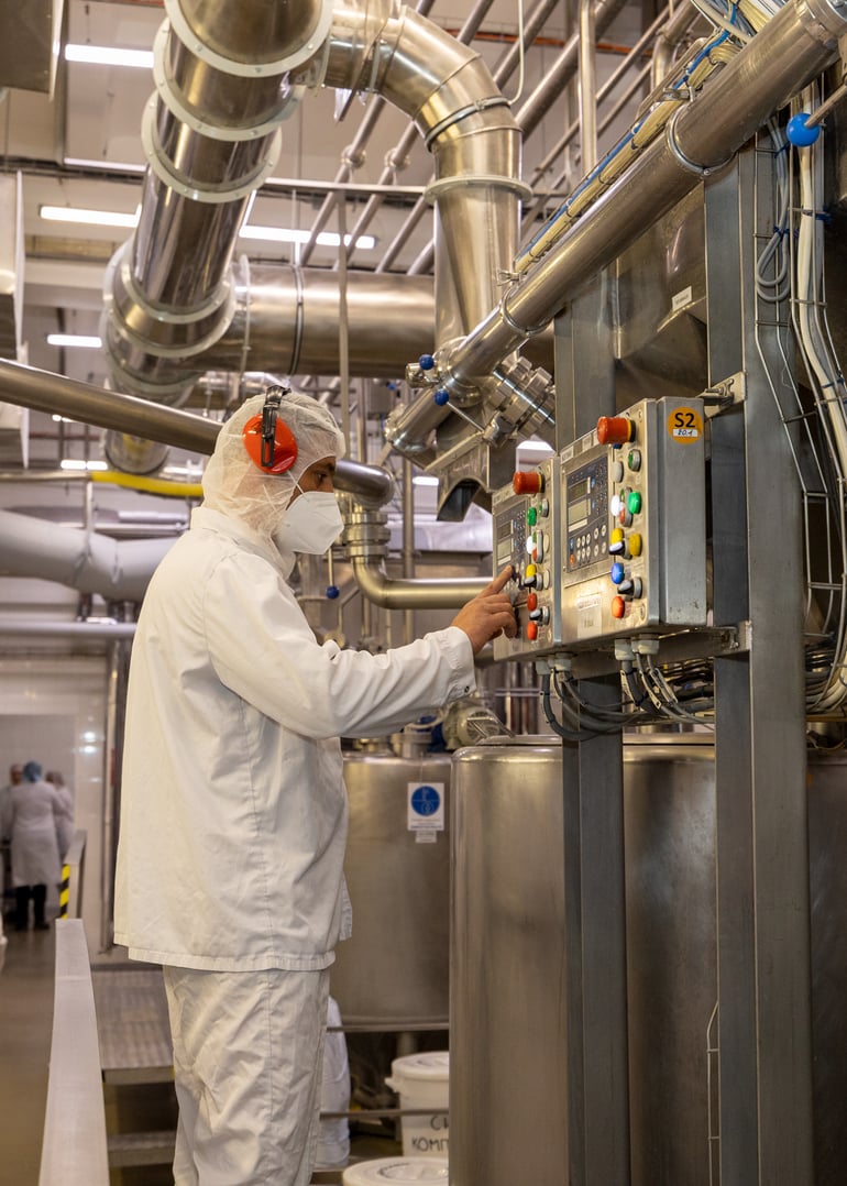 Сотні мільйонів гривень у виробництва та добробут команд. Nestlé продовжує інвестувати в Україну під час війни