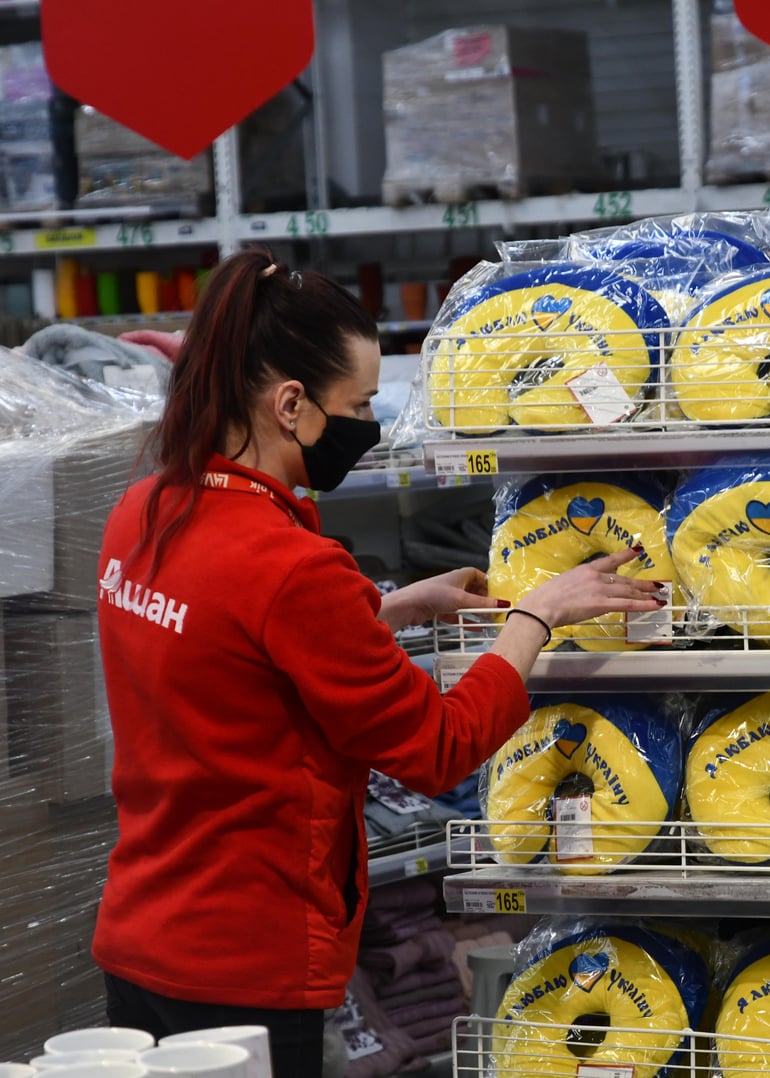 Ворог у нас один. І це не українці, які працюють в Auchan