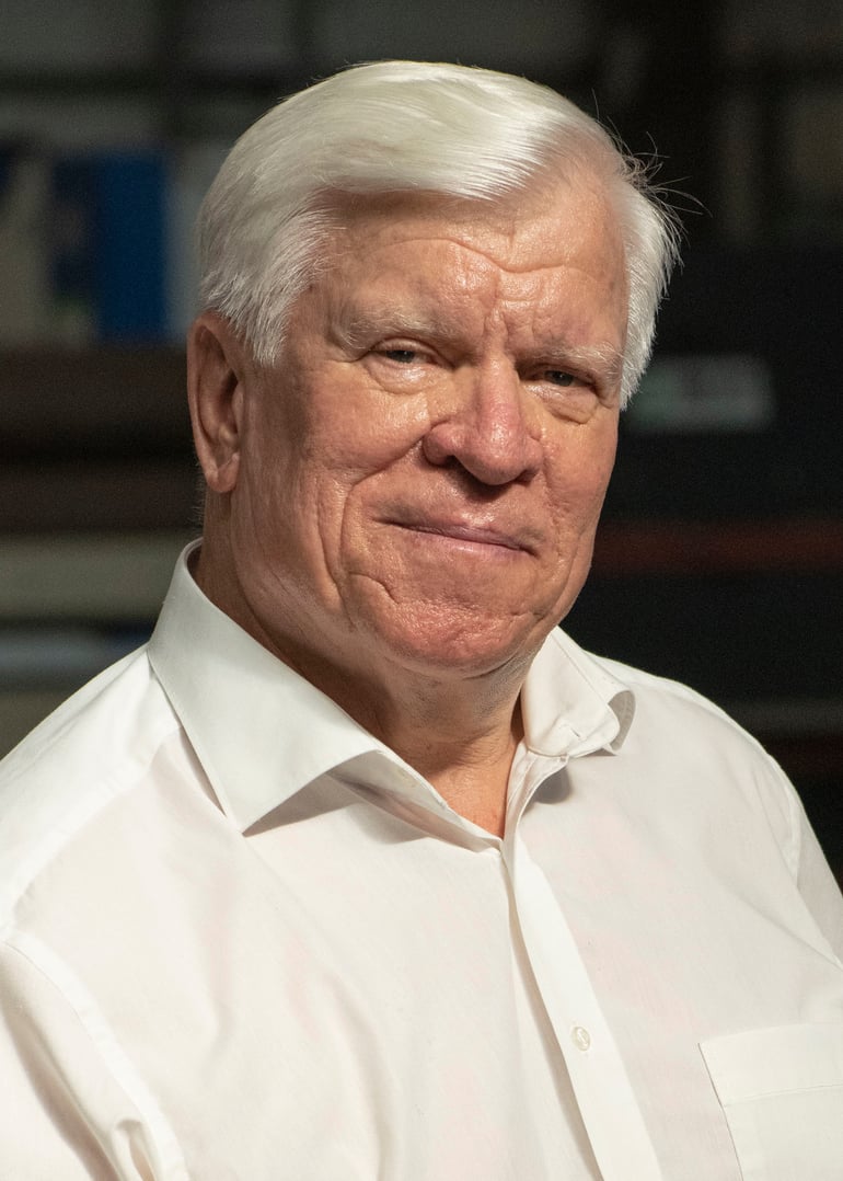 Александр Чекменев