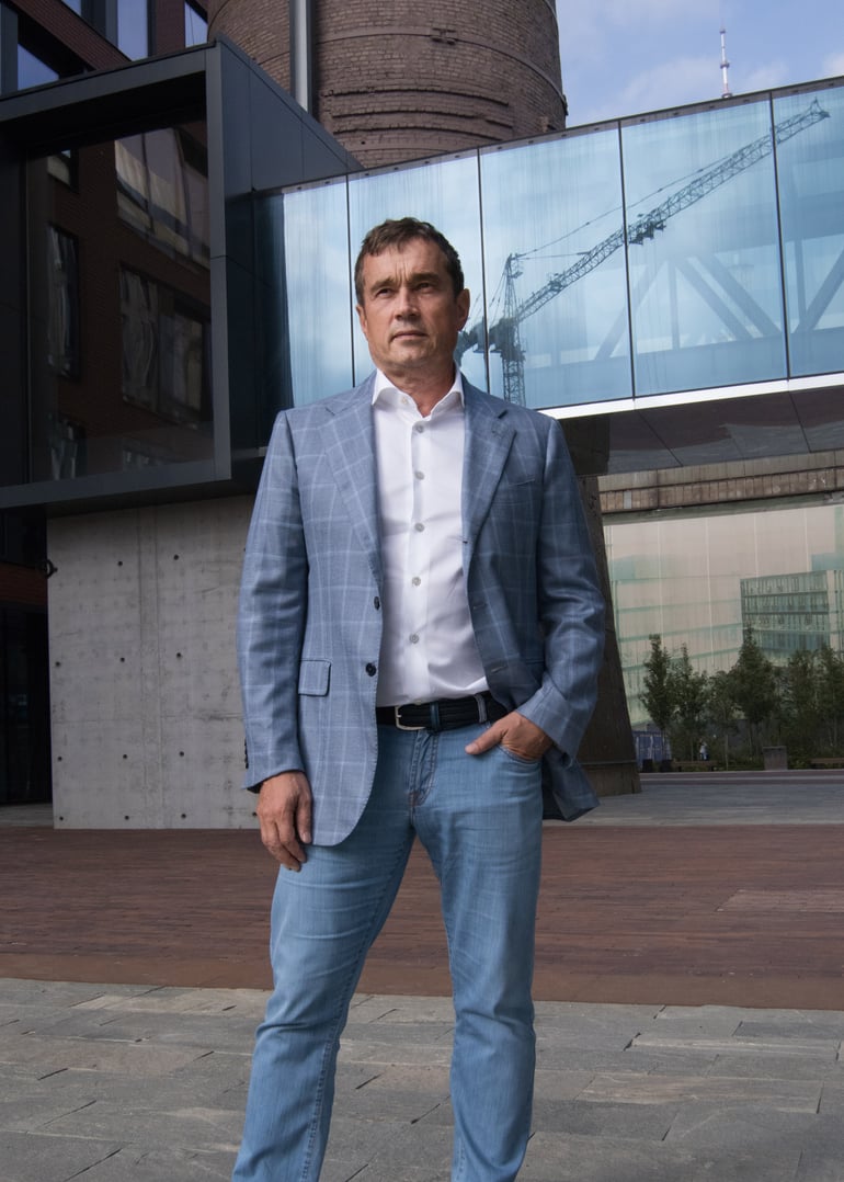 Олександр Чекменьов