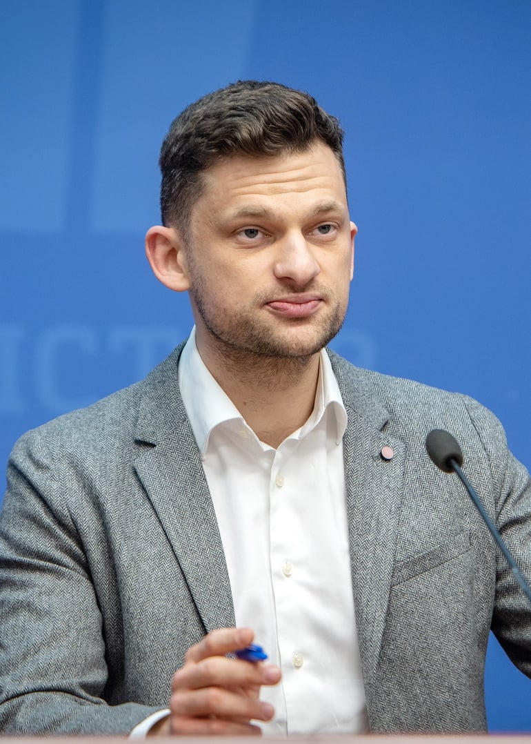 УНИАН