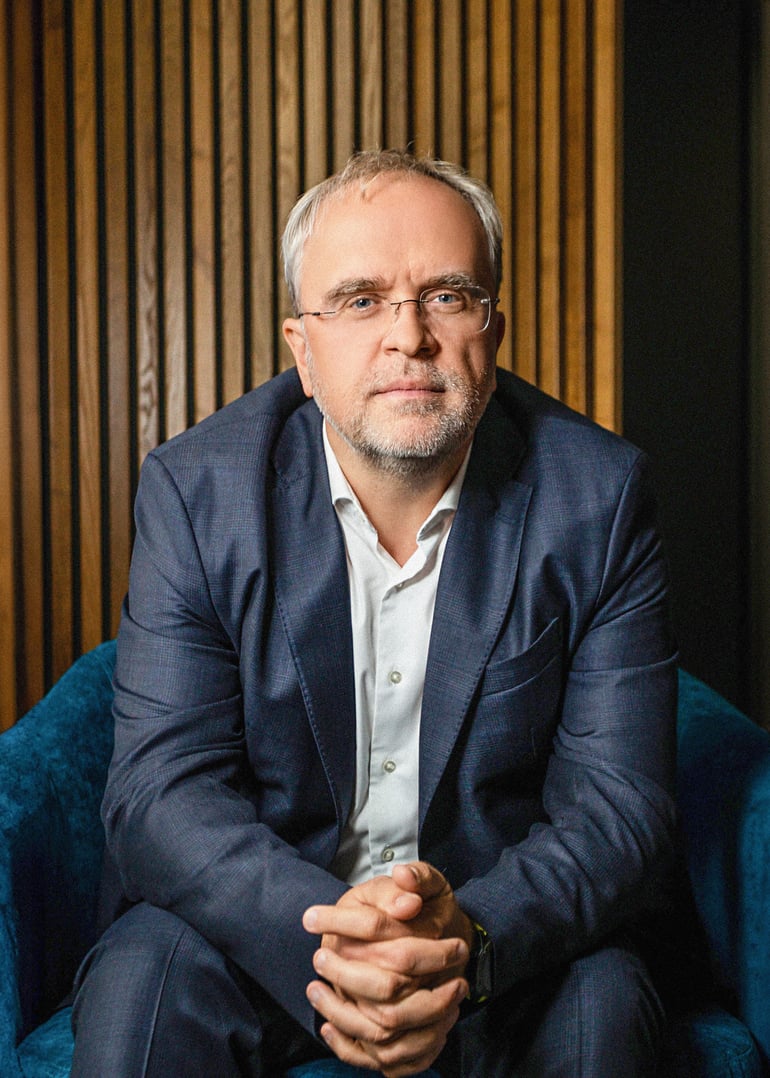Артем Галкин