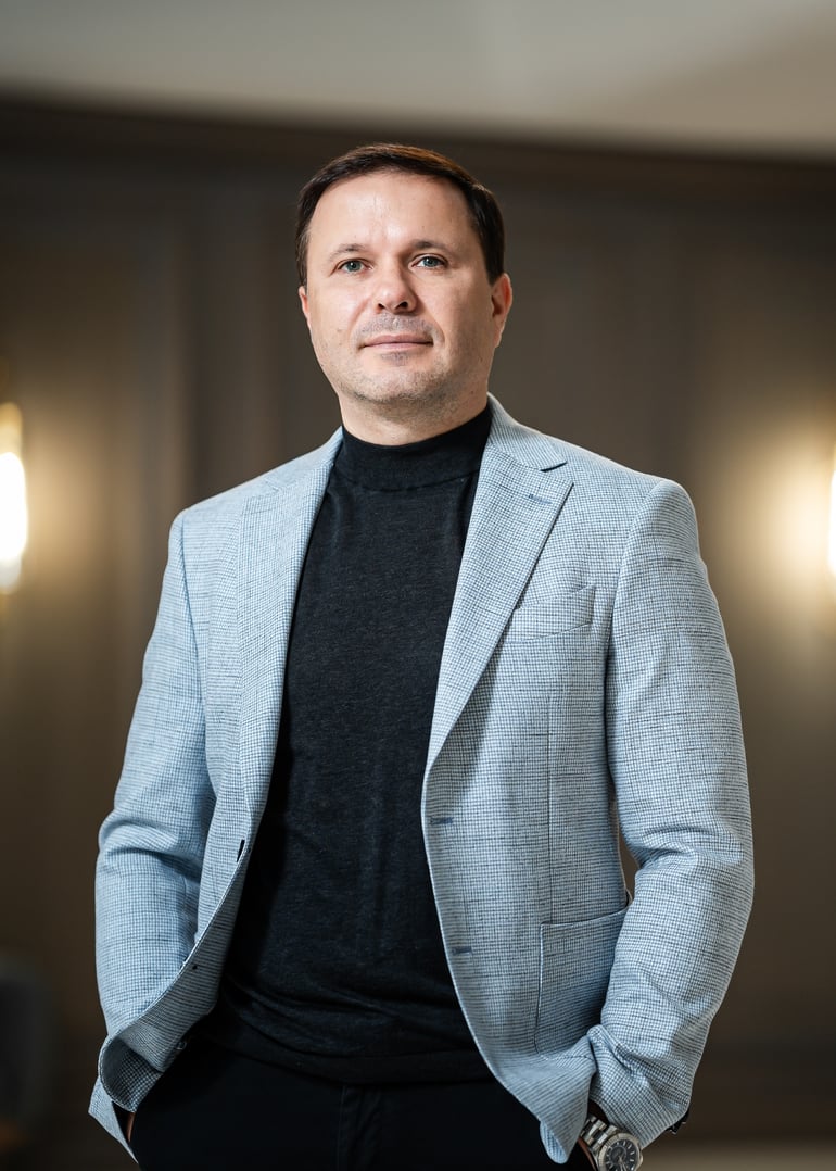 Артем Галкин