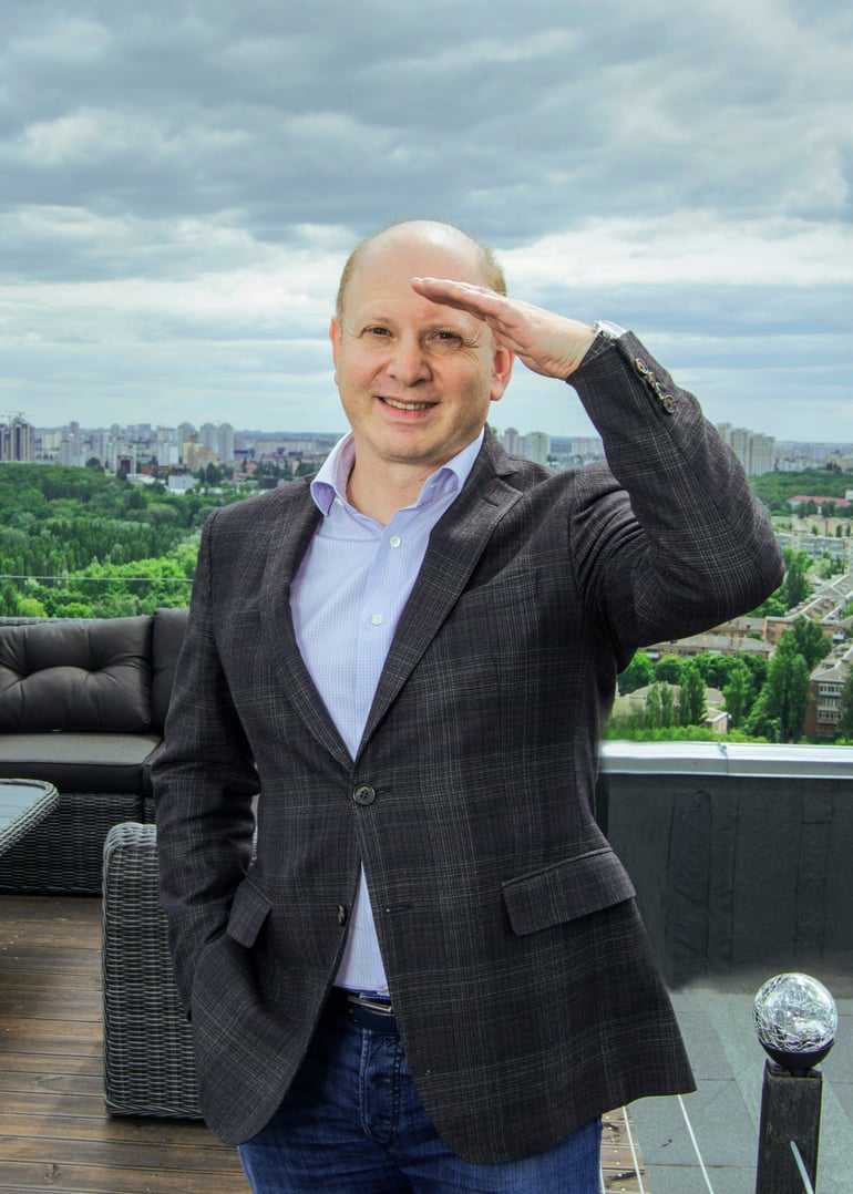 Олександр Чекменьов