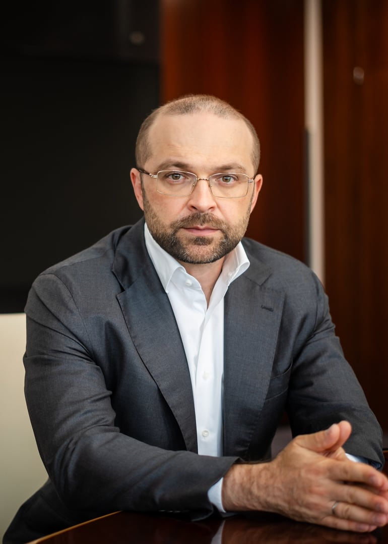 Артем Галкин