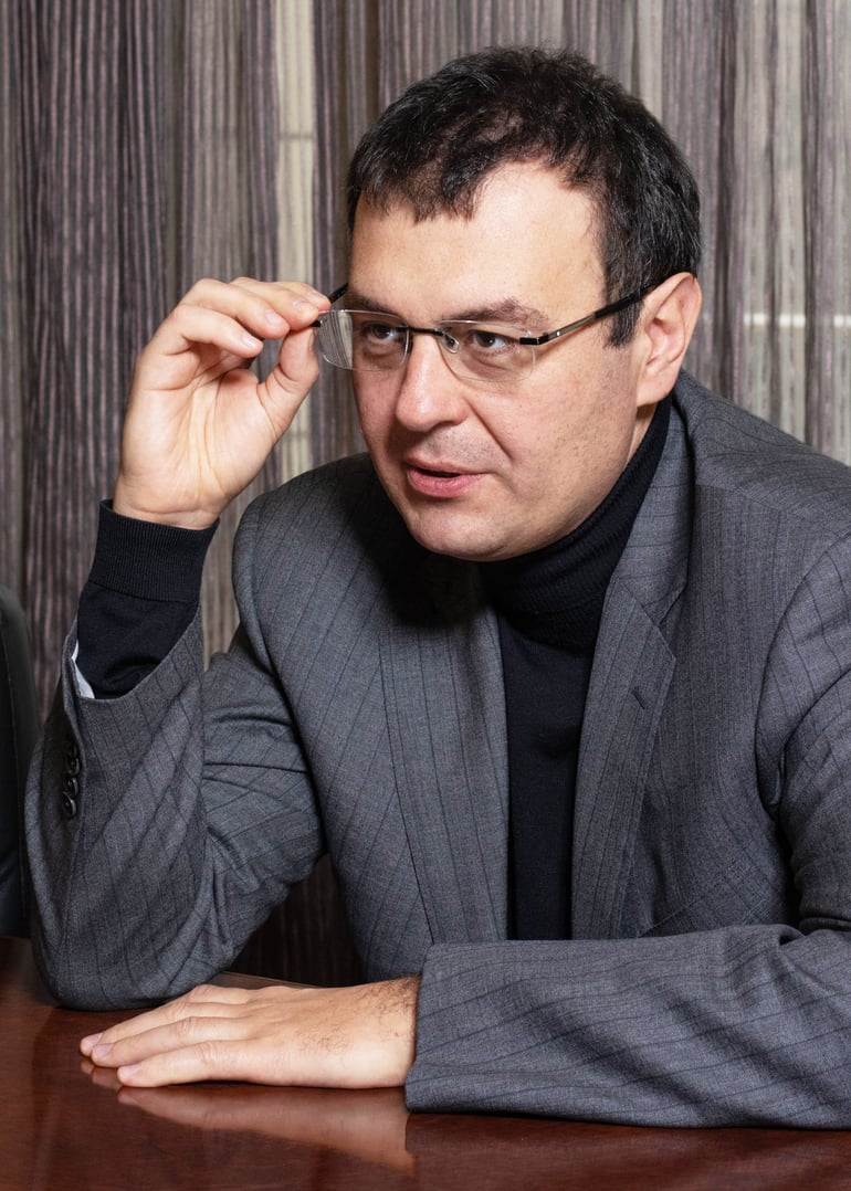 Александр Чекменев