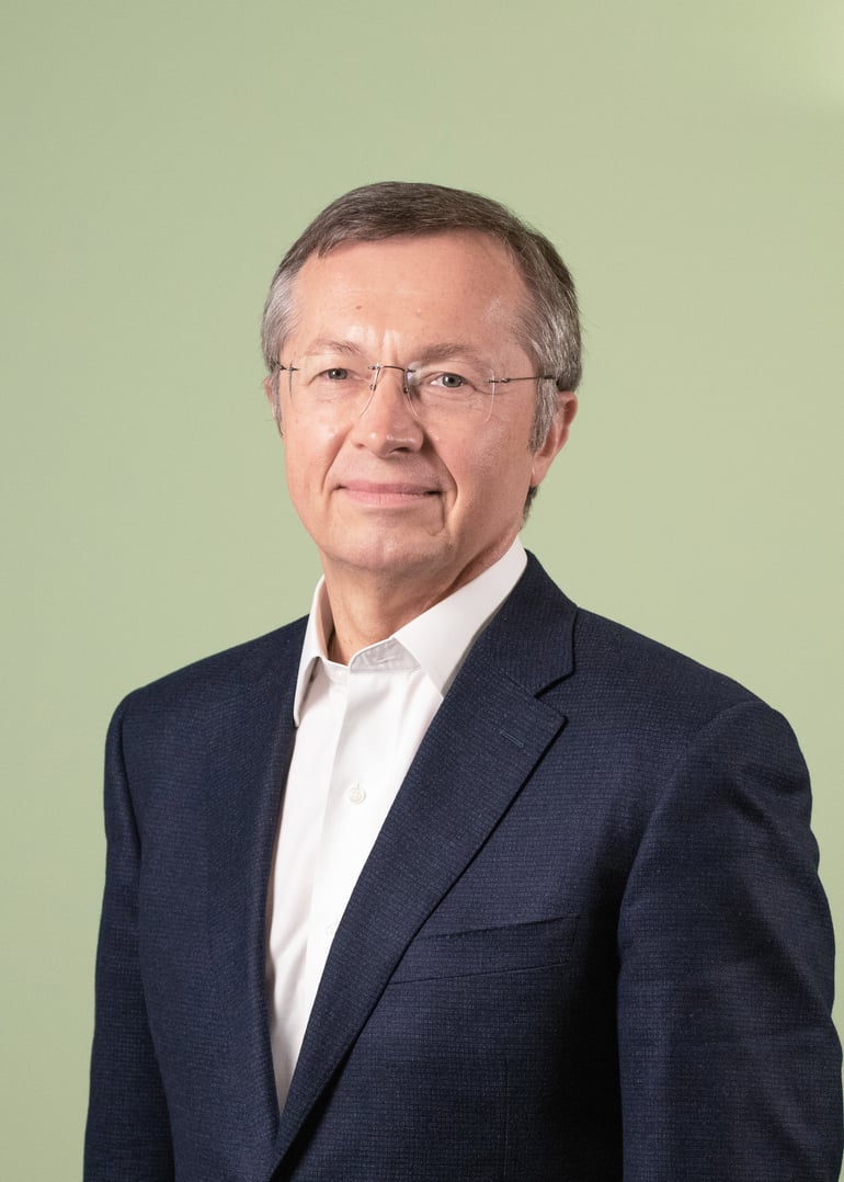 Александр Чекменев