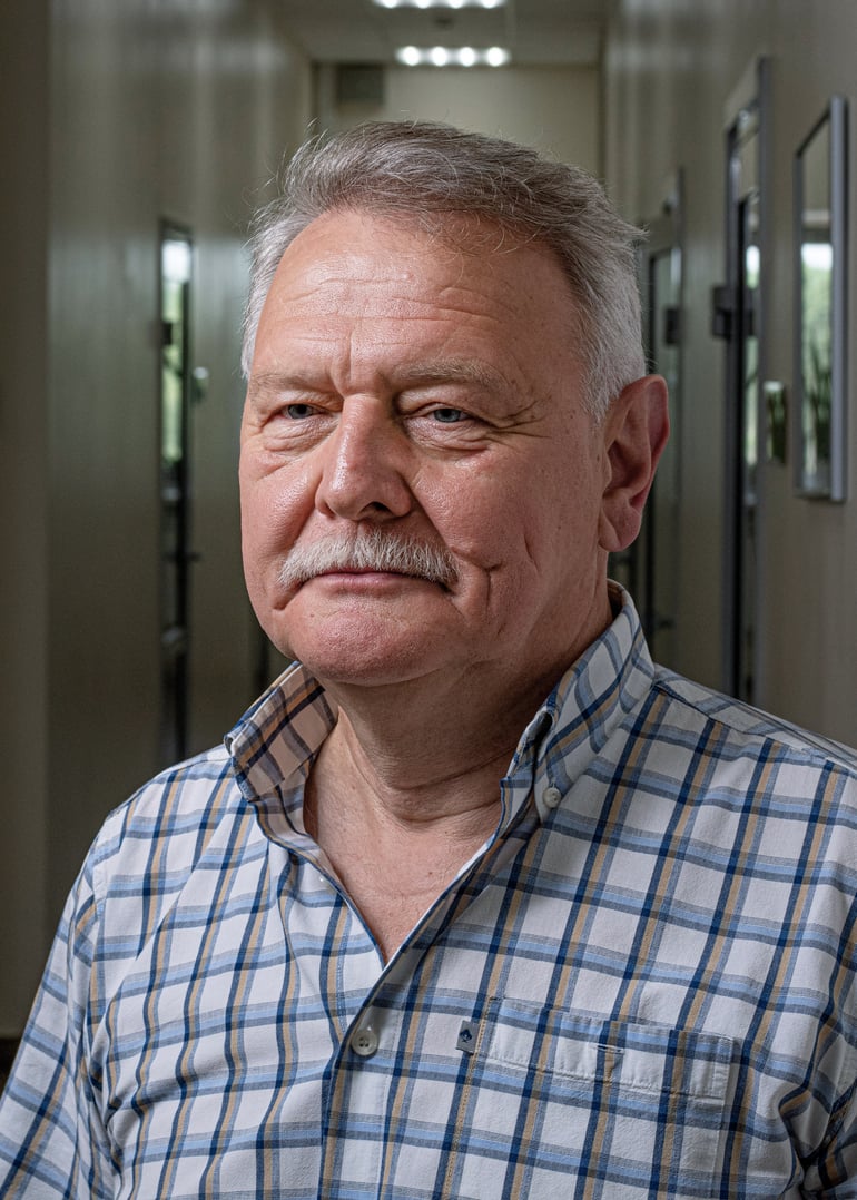 Александр Чекменев