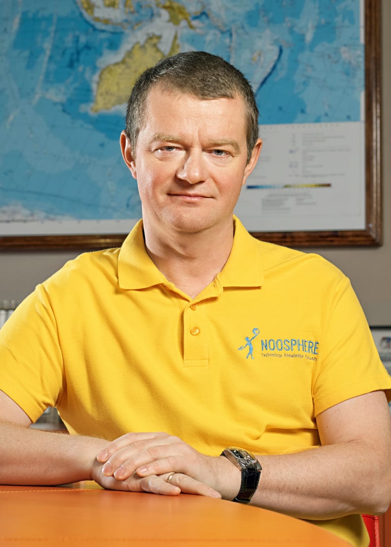 Александр Чекменев