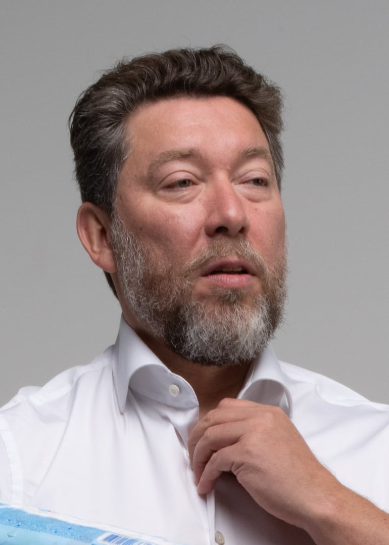 Александр Чекменев