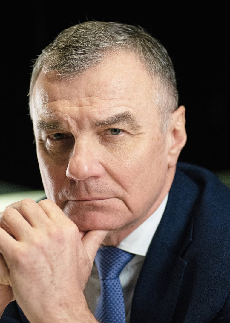 Олександр Чекменьов