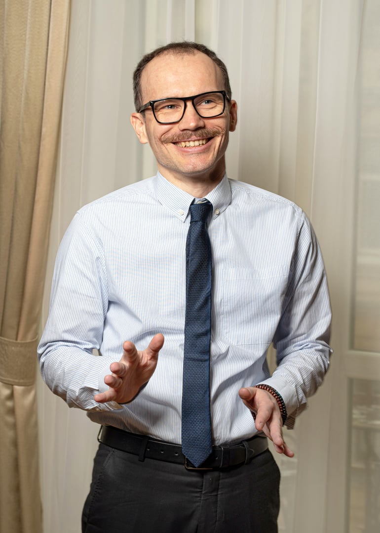 Александр Чекменев