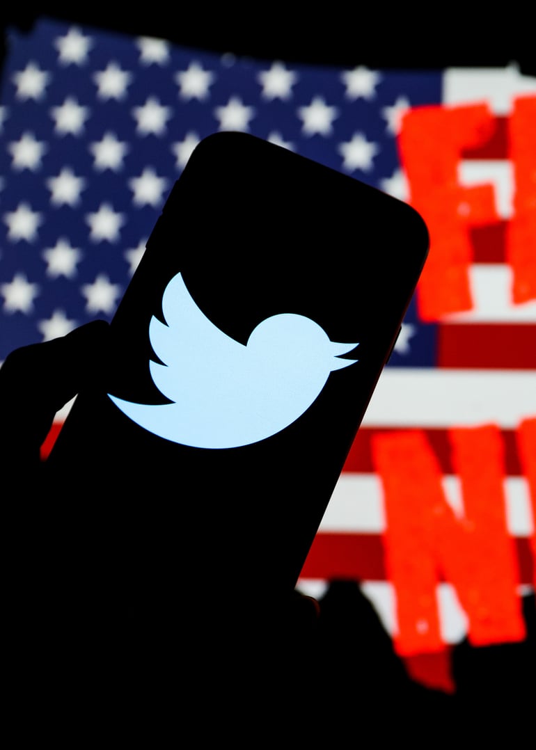 Россия развернула пропагандистское войско в Twitter. Но теперь переманывает на свою сторону пользователей вне Запада. Вот как это работает
