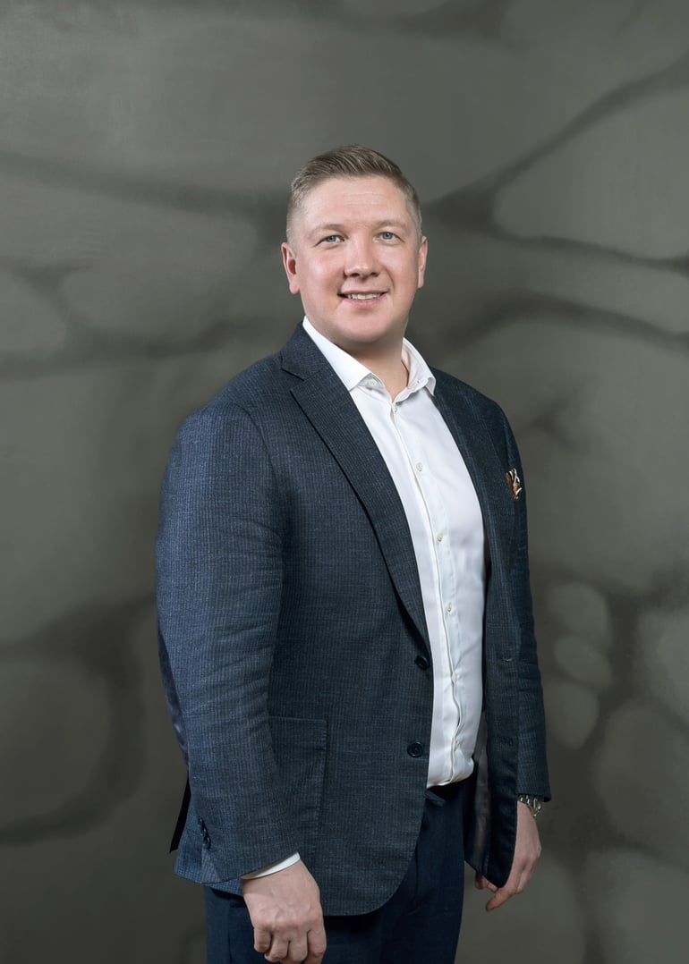 Олександр Чекменьов