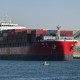 Торговельне судно у Суецькому каналі в розпал кризи, що виникла через атаки хуситів торговельних суден у Червоному морі /Getty Images