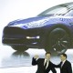 Пока остается на бумаге. Почему у Tesla проблемы с новой технологией производства батарей. Поясняет Reuters /Фото Getty Images