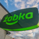 Польська Żabka, ймовірно, готується до виходу на IPO. Можлива оцінка – $7,5-8 млрд. Чим вирізняється ця мережа мінімаркетів на ринку Польщі та які має плани на майбутнє? Розбір Bankier /Фото Getty Images