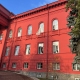 Червоний корпус, який є пам’яткою історії національного значення, постраждав від ракетного обстрілу. Фото: телеграм-канал Tkachenko.UA