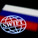 Відключення банків від SWIFT і обмеження цін на нафту. Bloomberg дізнався подробиці 18-го пакета санкцій проти РФ /Getty Images