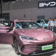 Модель автомобіля BYD Sealion 07 DM-i, презентована на 21-й Шанхайській міжнародній автомобільній виставці. /Getty Images